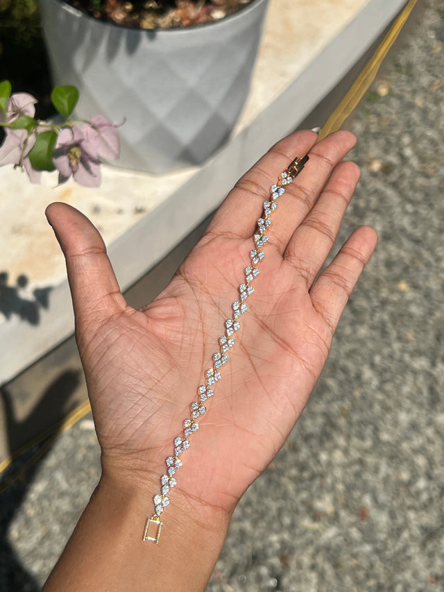 Occasion wear premium diamond replica bracelet suitable for 2 and 2.2 size product code B115