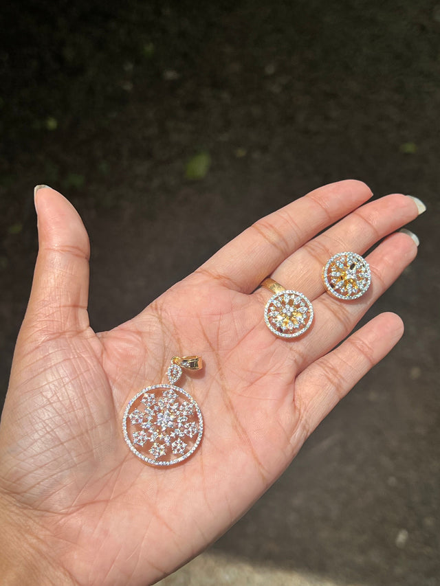 Premium diamond finish pendant set with gold plated chain  product code D04
