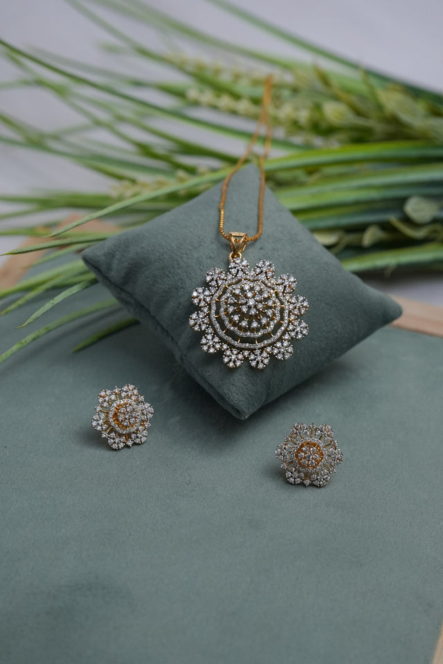 Premium diamond finish pendant set with 8pidi long chain product code D53